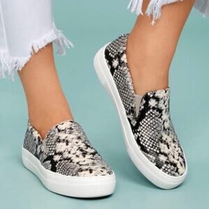 Steve Madden Safary Slip On Sneaker Metallic Snakeskin Print Womens size 9.5 M